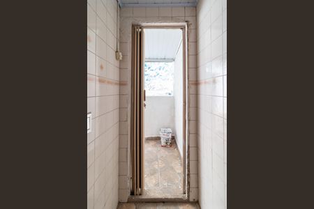 Casa à venda com 100m², 2 quartos e 1 vaga Casa à venda com 100m², 2 quartos e 1 vagaBanheiro de serviço