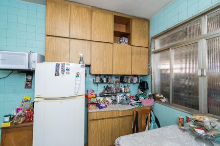 Casa à venda com 225m², 6 quartos e 4 vagasCasa 1 - Cozinha