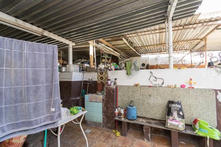 Casa à venda com 225m², 6 quartos e 4 vagasCasa 1 - Área de serviço