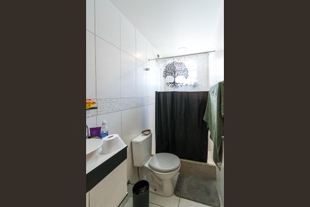 Casa à venda com 225m², 6 quartos e 4 vagasCasa 2 - Banheiro 1