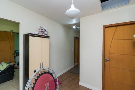 Casa à venda com 225m², 6 quartos e 4 vagasBanheiro 1uartos