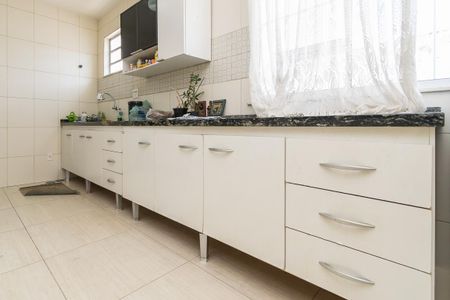 Casa à venda com 225m², 6 quartos e 4 vagasCasa 2 - Cozinha