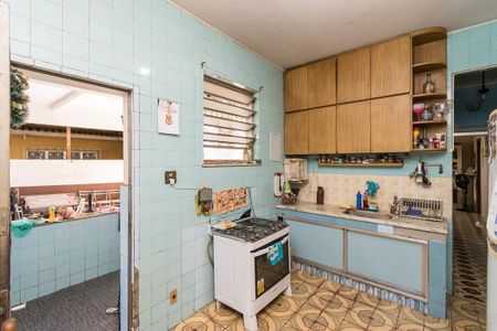 Casa à venda com 225m², 6 quartos e 4 vagasCasa 1 - Cozinha