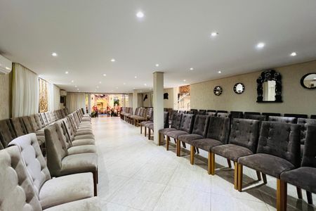 Casa à venda com 425m², 3 quartos e 3 vagasSala