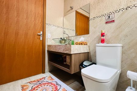 Casa à venda com 425m², 3 quartos e 3 vagasBanheiro 1