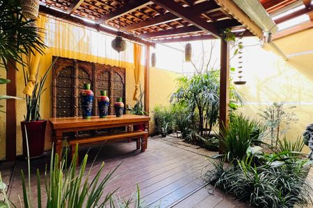 Casa à venda com 425m², 3 quartos e 3 vagasÁrea externa