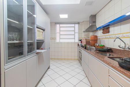 Apartamento à venda com 115m², 3 quartos e 1 vagaCozinha e Área de Serviço