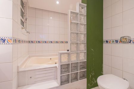 Apartamento à venda com 115m², 3 quartos e 1 vagaBanheiro da Suíte