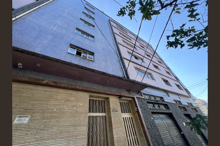 Apartamento para alugar com 156m², 2 quartos e sem vaga Apartamento para alugar com 156m², 2 quartos e sem vagaFachada
