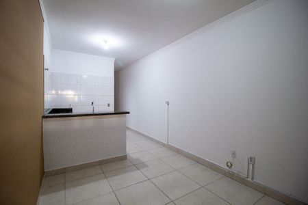 Casa para alugar com 60m², 2 quartos e 1 vaga Casa para alugar com 60m², 2 quartos e 1 vagaSala
