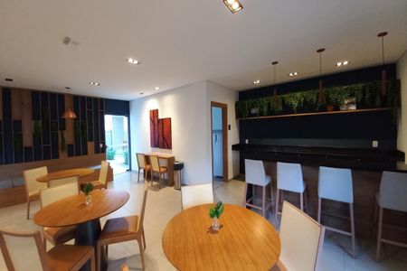 Apartamento para alugar com 48m², 2 quartos e 1 vaga Apartamento para alugar com 48m², 2 quartos e 1 vagaÁrea comum - Salão de festas