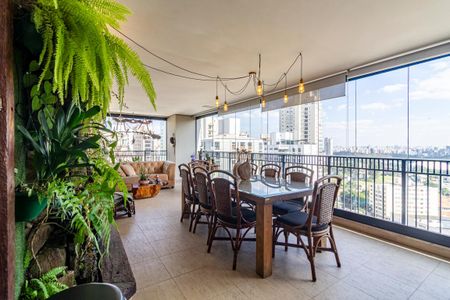 Apartamento à venda com 310m², 4 quartos e 5 vagasVaranda