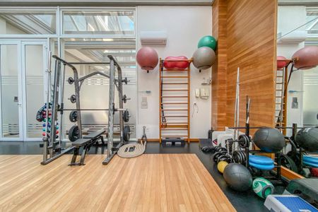 Apartamento à venda com 310m², 4 quartos e 5 vagasÁrea comum - Academia