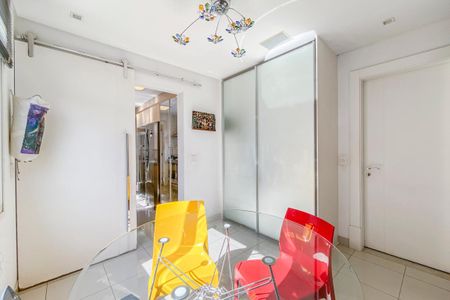 Apartamento à venda com 310m², 4 quartos e 5 vagasCopa