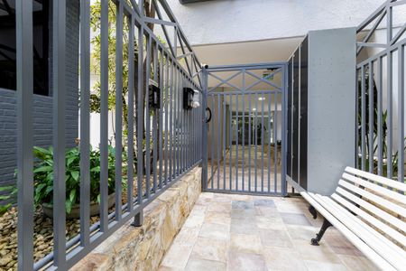 Apartamento à venda com 70m², 2 quartos e 1 vagaFachada e portaria