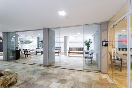 Apartamento à venda com 70m², 2 quartos e 1 vagaÁrea comum