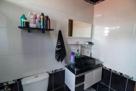 Casa à venda com 235m², 4 quartos e 3 vagas Casa à venda com 235m², 4 quartos e 3 vagasBanheiro da Suíte 2