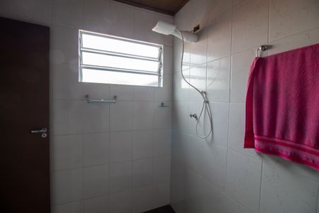 Casa à venda com 235m², 4 quartos e 3 vagas Casa à venda com 235m², 4 quartos e 3 vagasBanheiro da Suíte 1