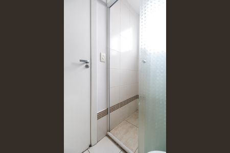 Apartamento à venda com 77m², 2 quartos e 1 vaga Apartamento à venda com 77m², 2 quartos e 1 vagaBanheiro da Suíte