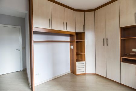 Apartamento à venda com 77m², 2 quartos e 1 vaga Apartamento à venda com 77m², 2 quartos e 1 vagaSuíte