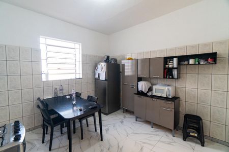Casa à venda com 162m², 4 quartos e 1 vaga Casa à venda com 162m², 4 quartos e 1 vagaCasa 2 - Cozinha
