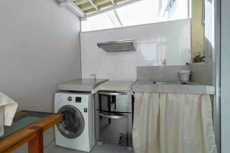 Apartamento à venda com 123m², 3 quartos e 1 vaga Apartamento à venda com 123m², 3 quartos e 1 vagaÁrea de serviço