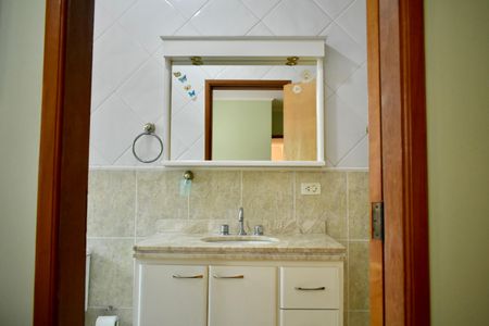 Casa à venda com 200m², 4 quartos e 4 vagasBanheiro da Suíte 2