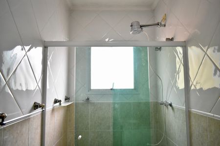 Casa à venda com 200m², 4 quartos e 4 vagasBanheiro da Suíte 2