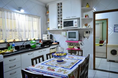 Casa à venda com 200m², 4 quartos e 4 vagasCozinha