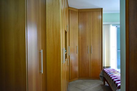 Casa à venda com 200m², 4 quartos e 4 vagasSuíte 1