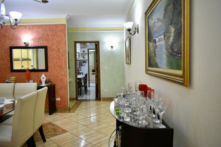 Casa à venda com 200m², 4 quartos e 4 vagasSala