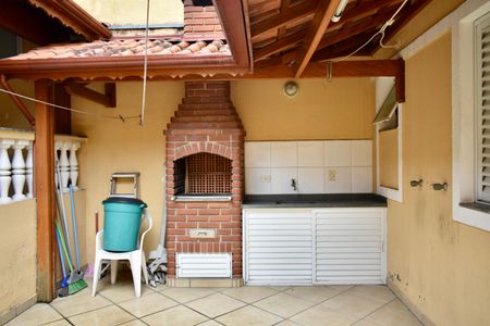 Casa à venda com 200m², 4 quartos e 4 vagasChurrasqueira