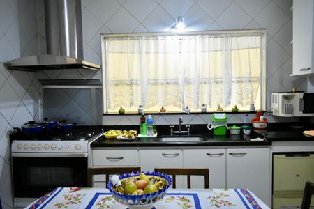 Casa à venda com 200m², 4 quartos e 4 vagasCozinha