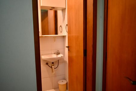 Casa à venda com 200m², 4 quartos e 4 vagasBanheiro de Serviço