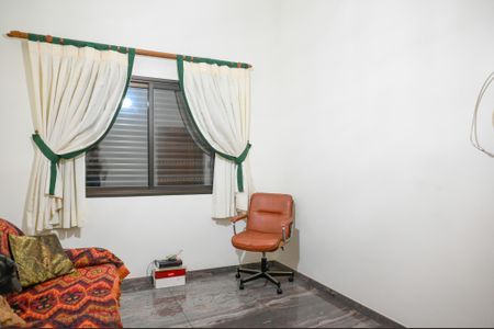 Casa à venda com 254m², 2 quartos e 4 vagasQuarto 2