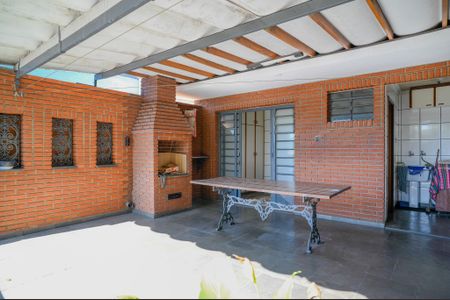 Casa à venda com 254m², 2 quartos e 4 vagasVaranda Gourmet