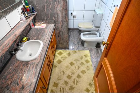 Casa à venda com 254m², 2 quartos e 4 vagasBanheiro