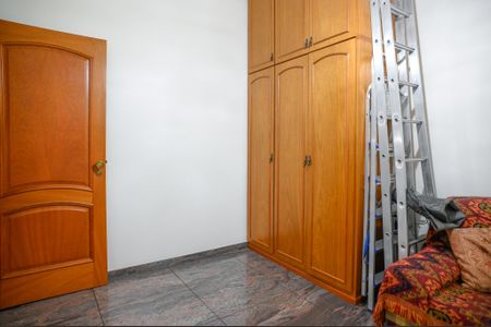 Casa à venda com 254m², 2 quartos e 4 vagasQuarto 2