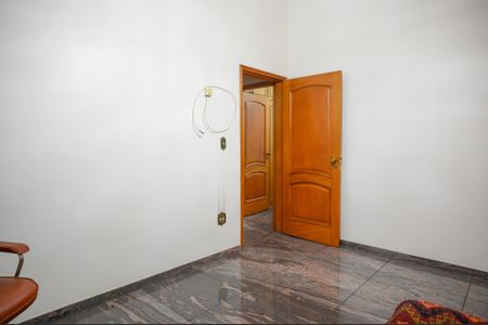 Casa à venda com 254m², 2 quartos e 4 vagasQuarto 2