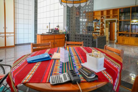 Casa à venda com 254m², 2 quartos e 4 vagasSala de Jantar