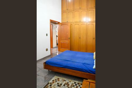 Casa à venda com 254m², 2 quartos e 4 vagasQuarto 1