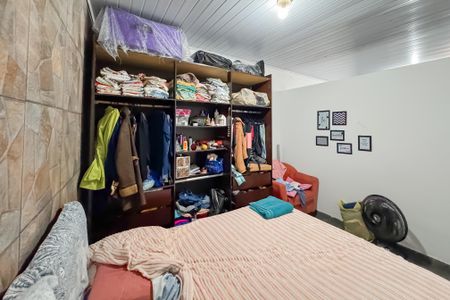 Casa à venda com 210m², 3 quartos e sem vagaQuarto - Casa 1