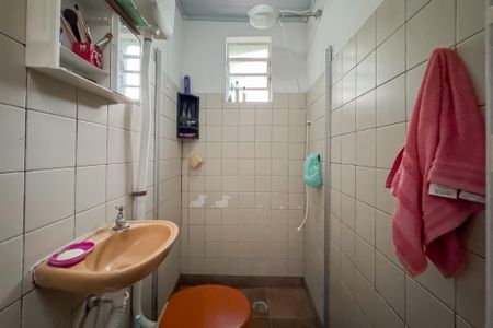 Casa à venda com 210m², 3 quartos e sem vagaBanheiro - Casa 1