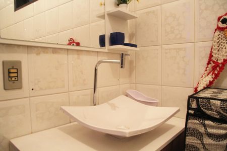 Casa à venda com 276m², 4 quartos e 4 vagasBanheiro de Serviço