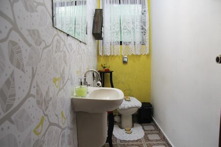 Casa à venda com 276m², 4 quartos e 4 vagasLavabo 