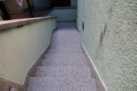 Casa à venda com 276m², 4 quartos e 4 vagasEscada acesso a Área Gourmet e Quarto de Serviço