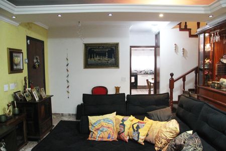 Casa à venda com 276m², 4 quartos e 4 vagasSala