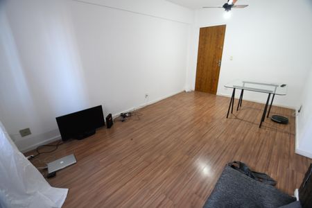 Apartamento à venda com 64m², 1 quarto e sem vagaSala