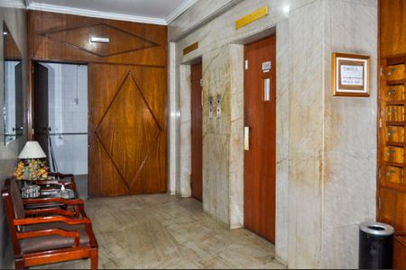 Apartamento à venda com 105m², 3 quartos e sem vagaElevadores 