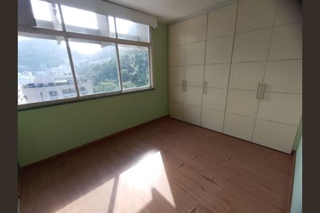 Apartamento à venda com 126m², 4 quartos e 2 vagas